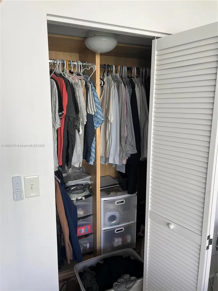 Brickell on the River North #2801 image #24