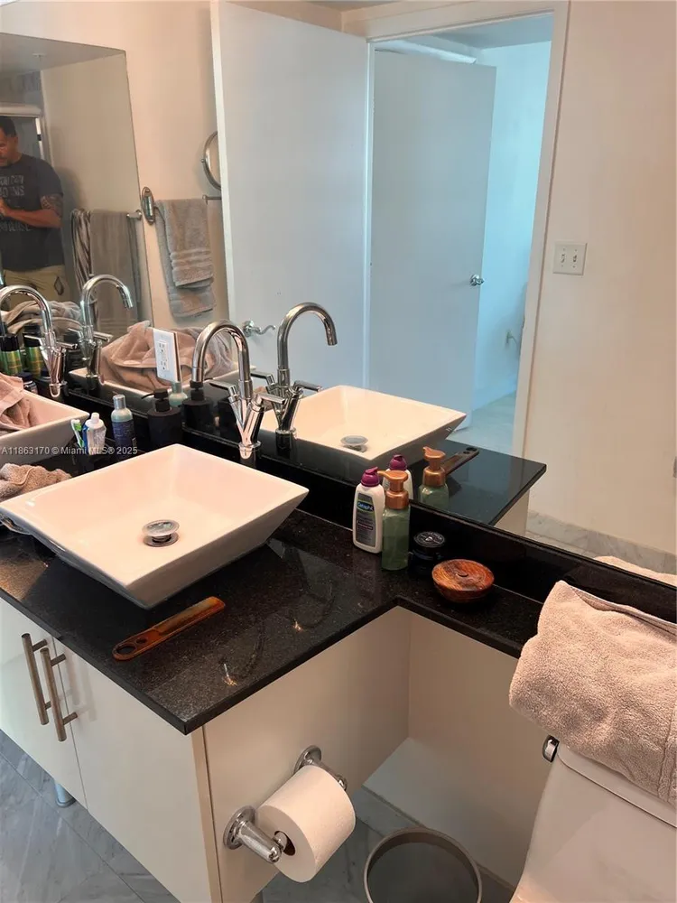 Brickell on the River North #2801 image #26