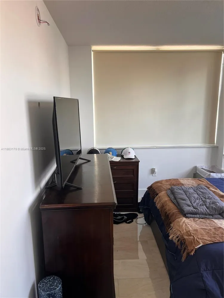 Brickell on the River North #2801 image #27