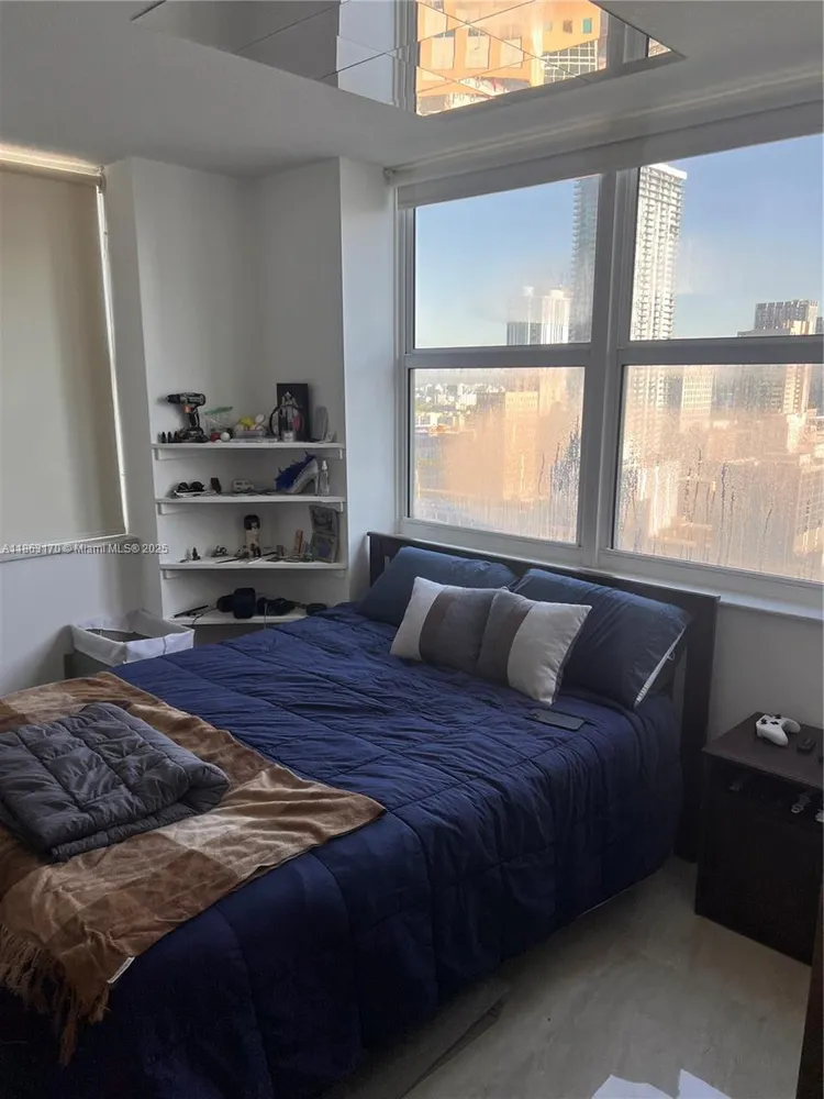 Brickell on the River North #2801 image #28