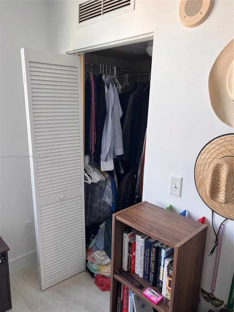 Brickell on the River North #2801 image #30