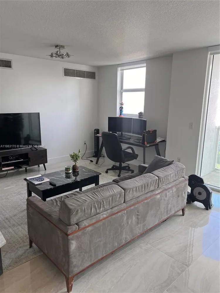 Brickell on the River North #2801 image #9