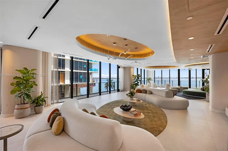 Aria Reserve South Tower #3204 image #27