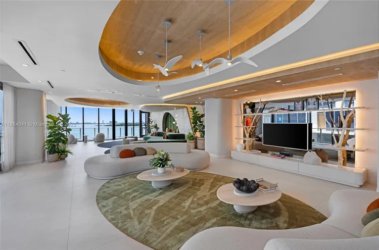 Aria Reserve South Tower #3204 image #29