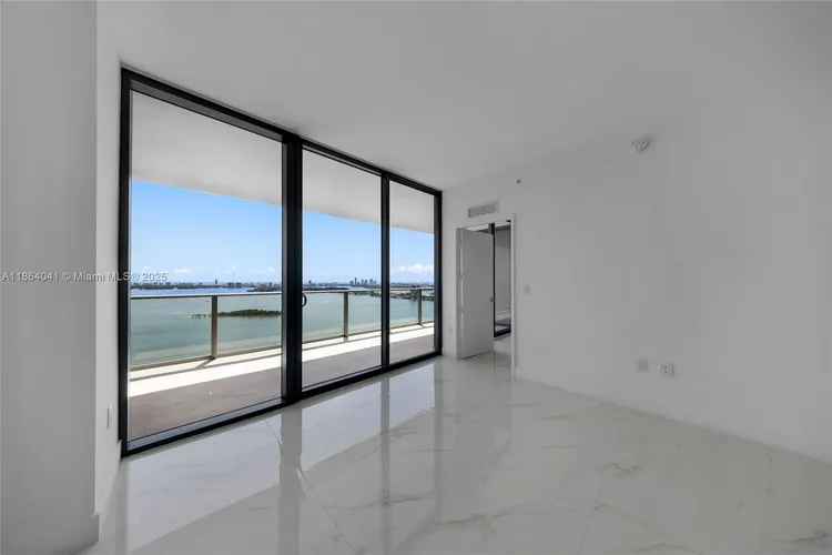 Aria Reserve South Tower #3204 image #35