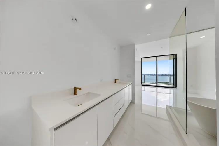 Aria Reserve South Tower #3204 image #43