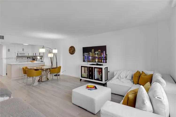 Roney Palace #542 image #13