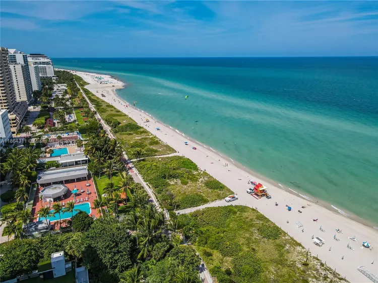 Roney Palace #542 image #37