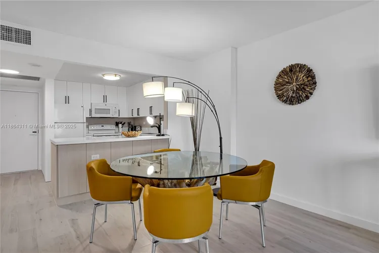 Roney Palace #542 image #7