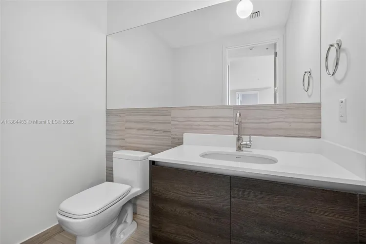 Merrick Manor #LPH910 image #14