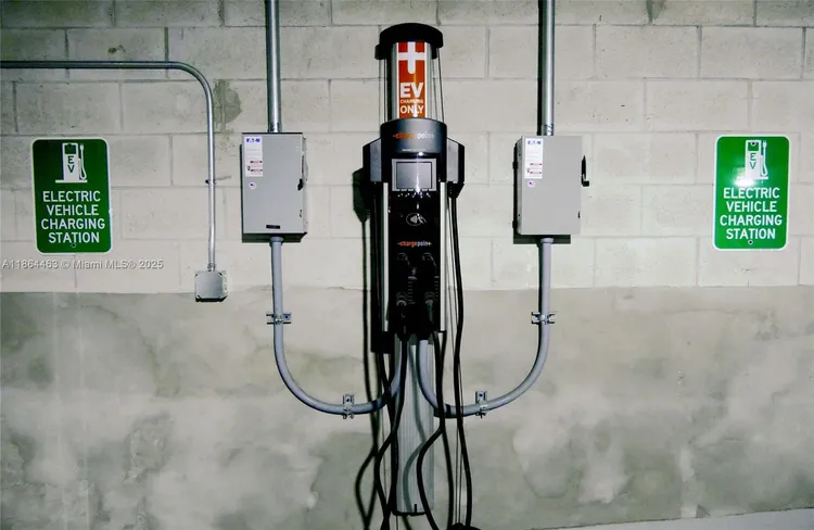 Merrick Manor #LPH910 image #36