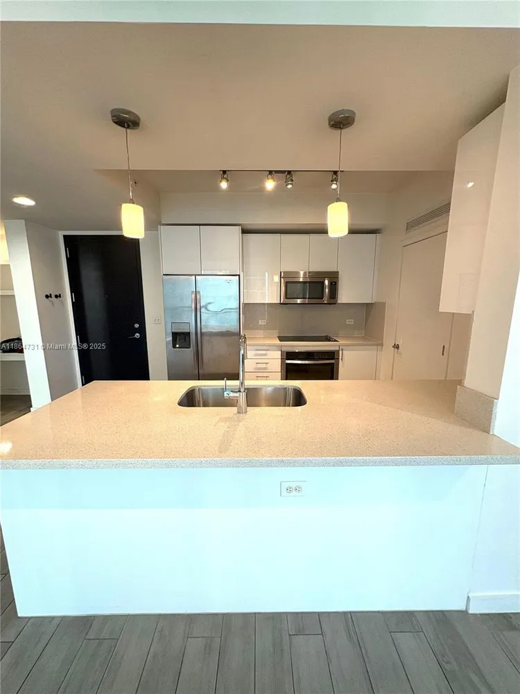 Nine at Mary Brickell Village #1615 image #6