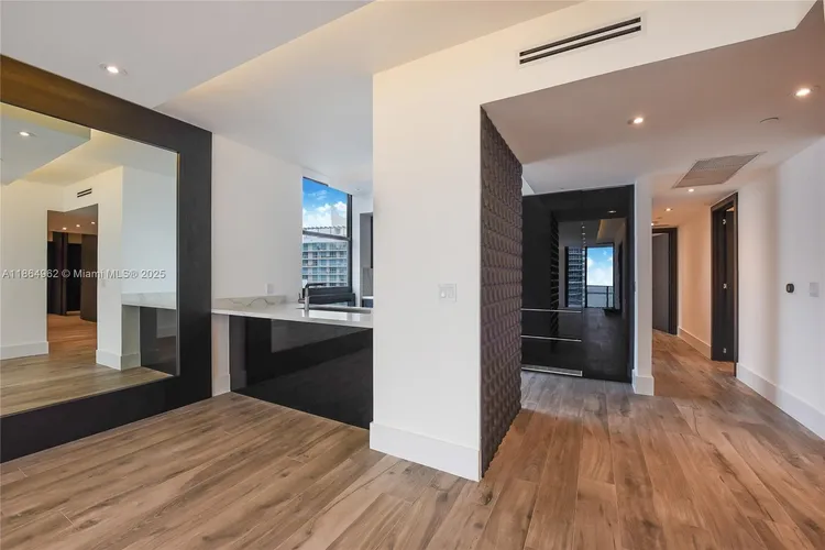 1010 Brickell #3905 image #8