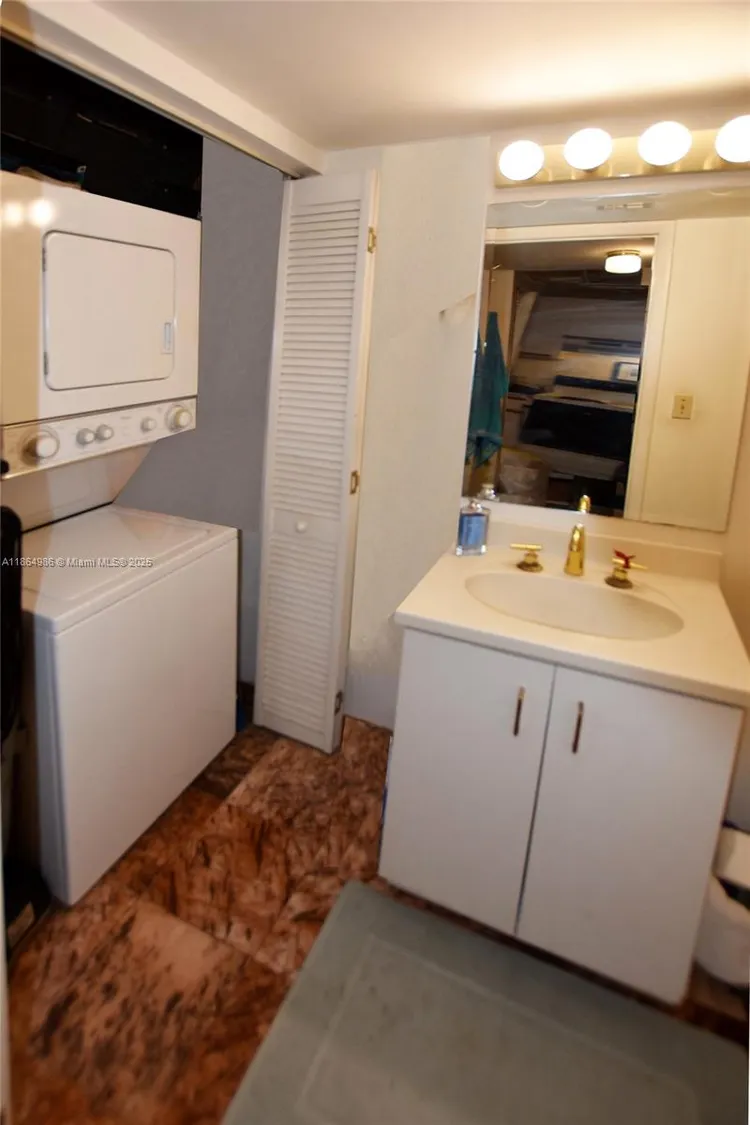 Brickell Key II #316 image #11