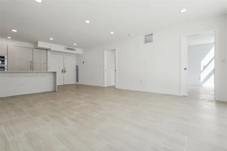 Nine Island Avenue #1209 image #16