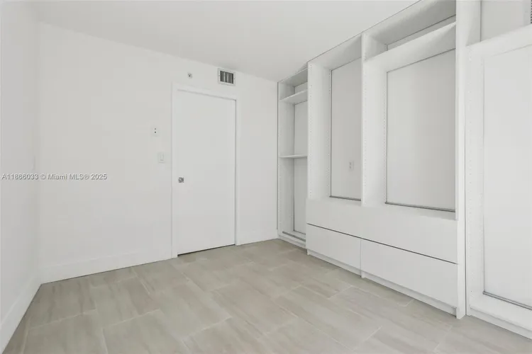 Nine Island Avenue #1209 image #19