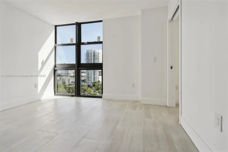 Nine Island Avenue #1209 image #20