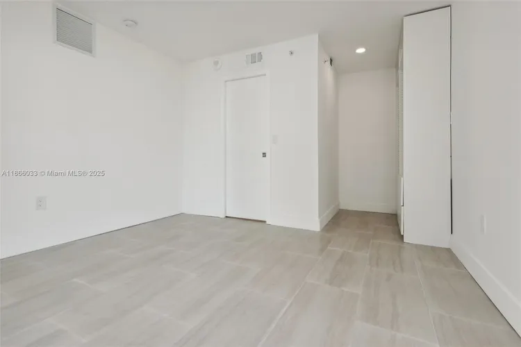 Nine Island Avenue #1209 image #21
