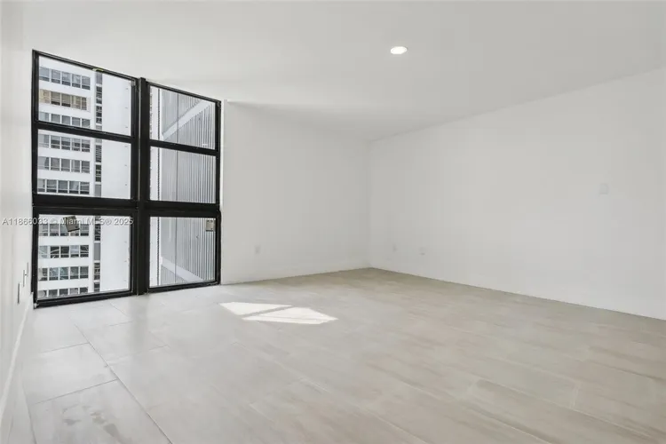 Nine Island Avenue #1209 image #35