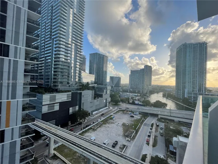 Brickell on the River South #1404 image #15