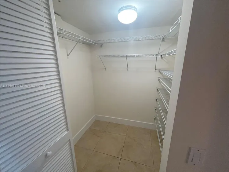 Brickell on the River South #1404 image #9