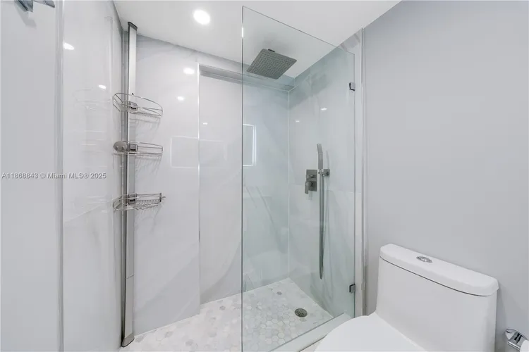 Brickell Key II #1809 image #19