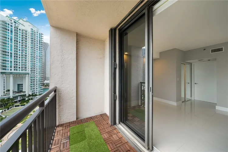 Brickell Key II #1809 image #21