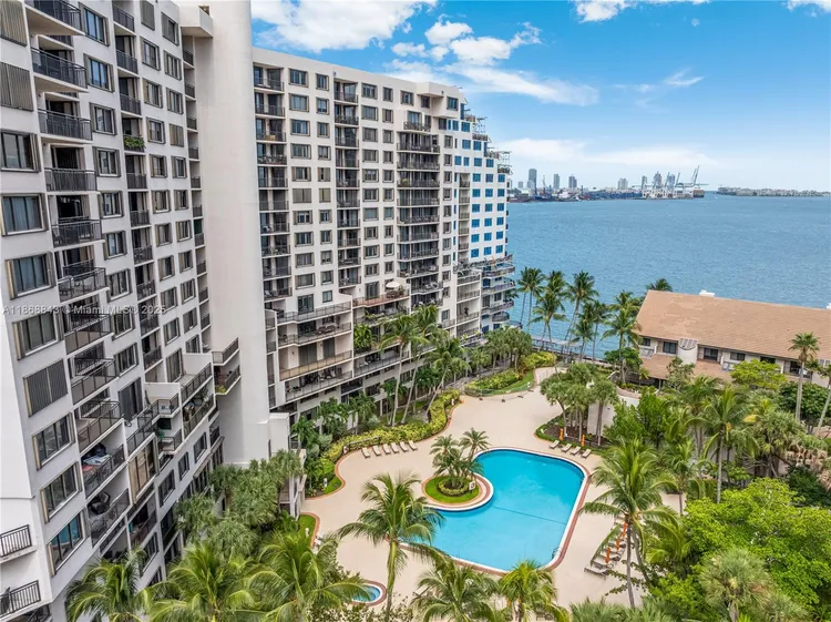 Brickell Key II #1809 image #27