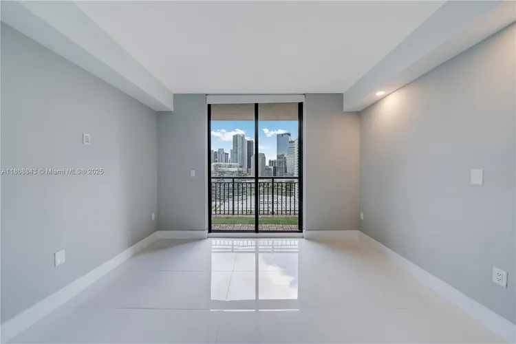 Brickell Key II #1809 image #6