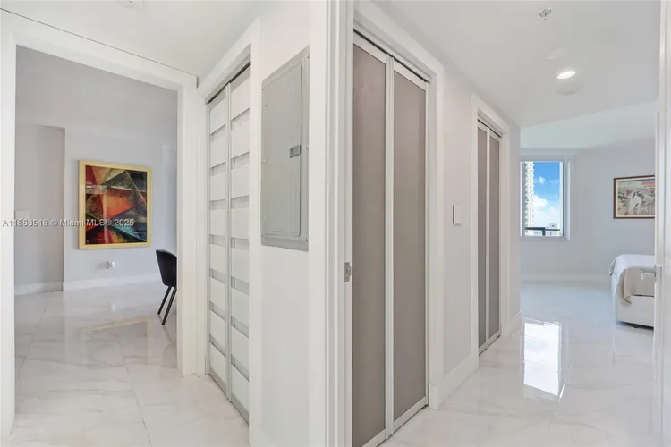 One Miami #2515 image #14