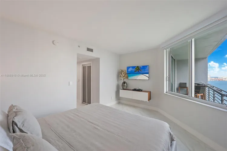 One Miami #2515 image #17