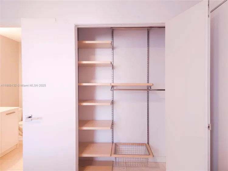 Avenue 1060 Brickell #1517 image #23