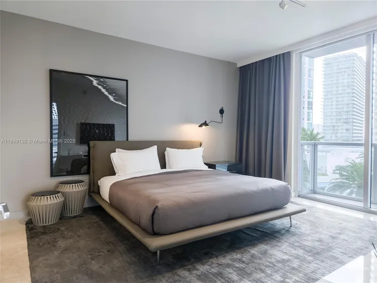 Avenue 1060 Brickell #1517 image #7