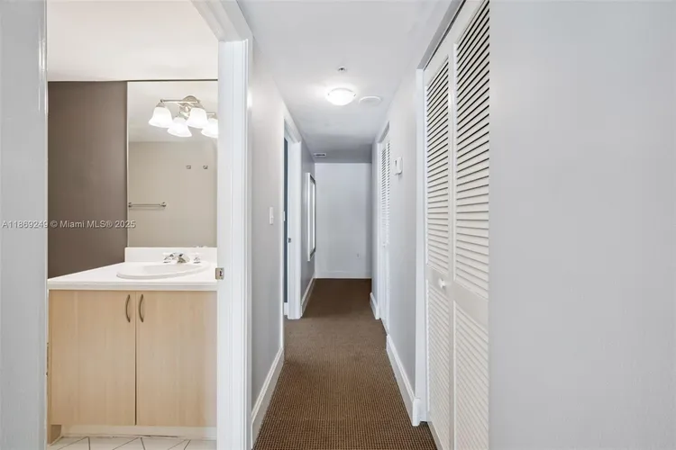 The Mutiny #917 image #23