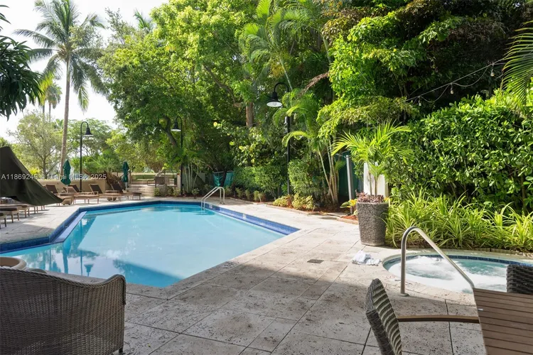 The Mutiny #917 image #29