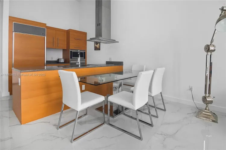 Icon Brickell II #2207 image #7