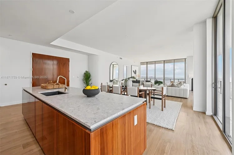 Mr. C Residences Bayshore Tower #1601 image #24