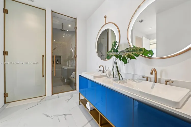 Mr. C Residences Bayshore Tower #1601 image #35