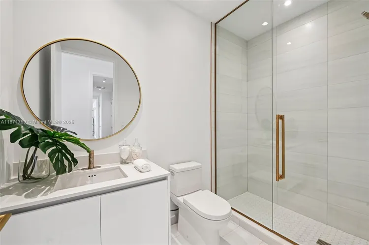 Mr. C Residences Bayshore Tower #1601 image #42