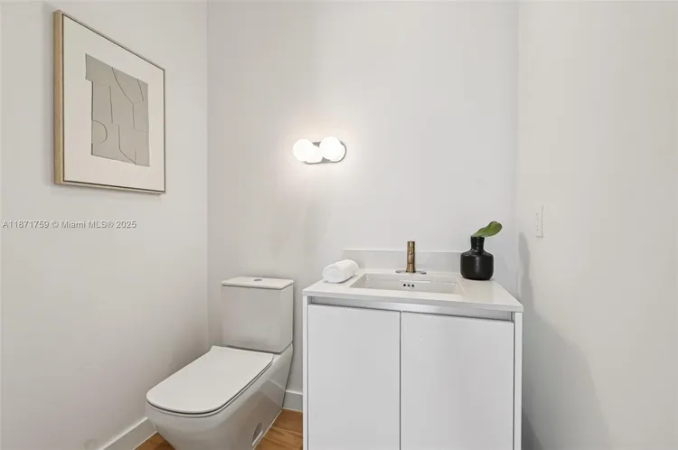 Mr. C Residences Bayshore Tower #1601 image #44