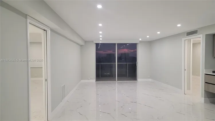 Maison Grande #1535 image #16