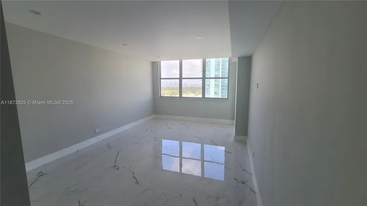 Maison Grande #1535 image #17