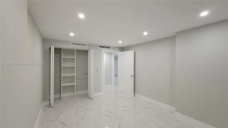 Maison Grande #1535 image #27