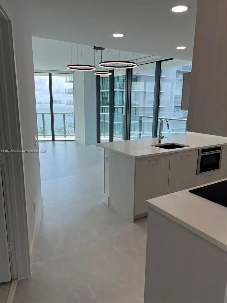 Paraiso Bayviews #906 image #13