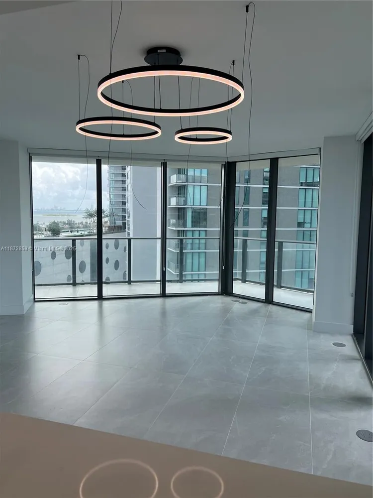 Paraiso Bayviews #906 image #14