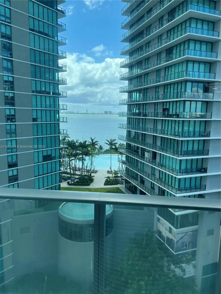 Paraiso Bayviews #906 image #18