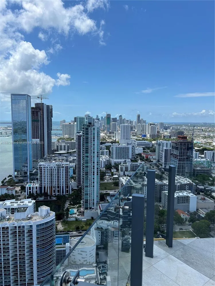 Paraiso Bayviews #906 image #47