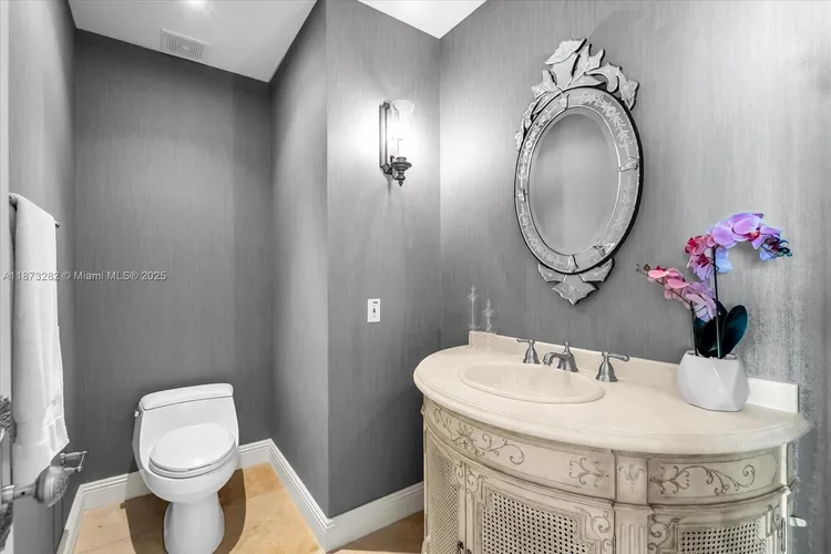 Porto Vita North Tower #2002 image #11