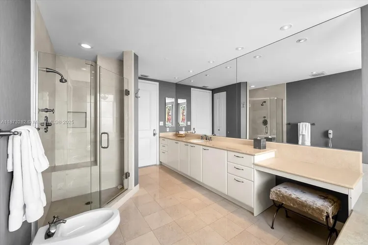 Porto Vita North Tower #2002 image #16