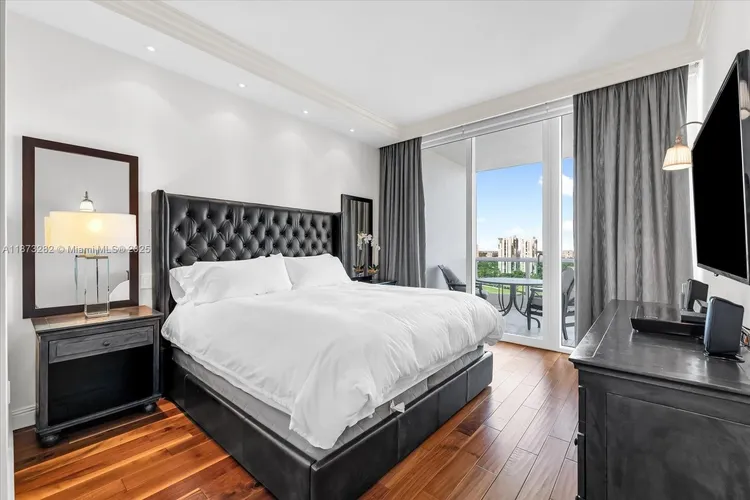 Porto Vita North Tower #2002 image #25